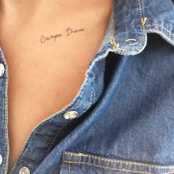 tatouage temporaire carpe diem
